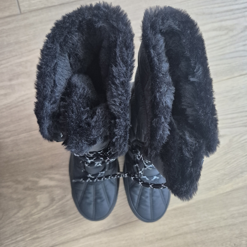 Sorel Black Quilted Winter Boots - Picture 5 of 8